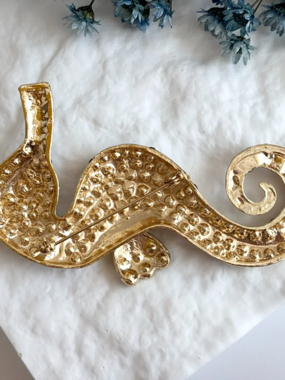 Seahorse Rainbow Rhinestone Gold Toned Jumbo Vintage Inspired Brooch Pin